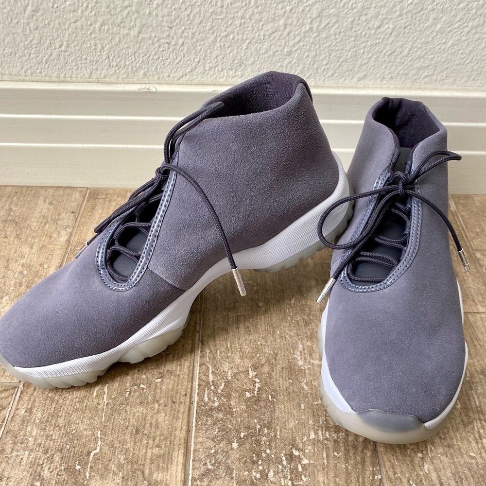 NIKE gray Air Jordans Men’s size 8.5 NWT
